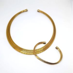 Metal Wire Choker & Braclet